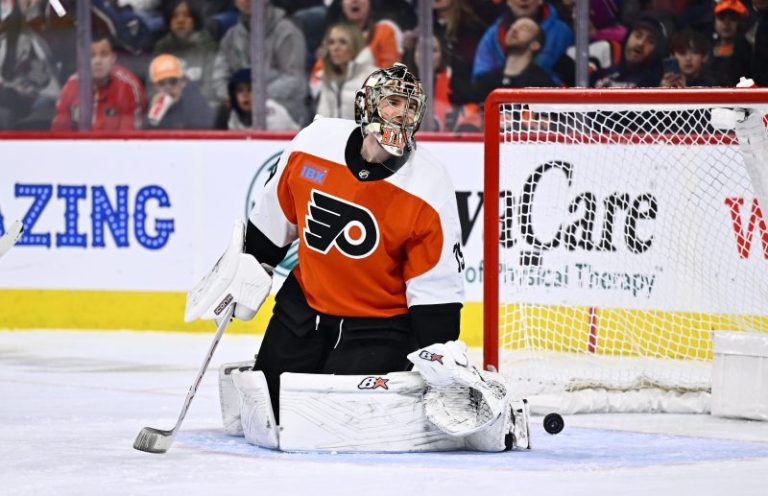 Goalie lands with NHL team after acquittal in sexual assault trial