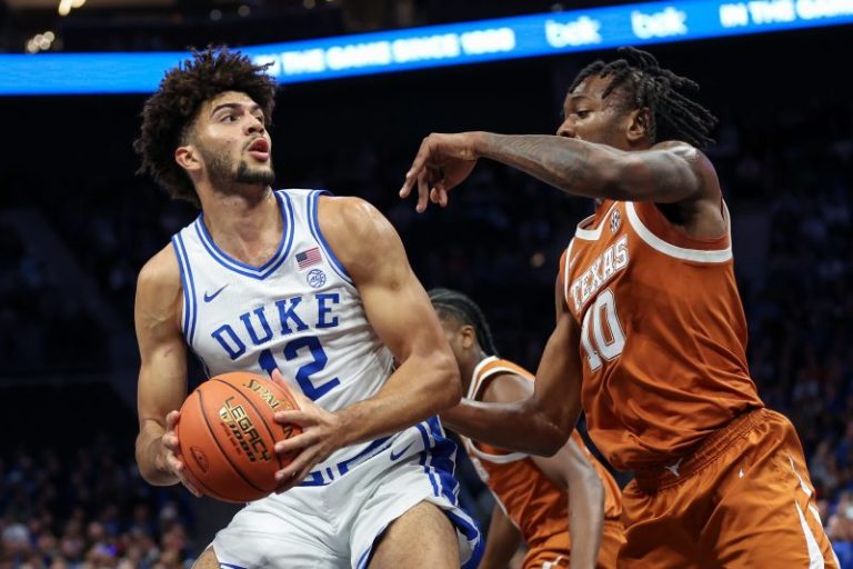 Cameron Boozer overcomes rough start to lead Duke’s season-opening win