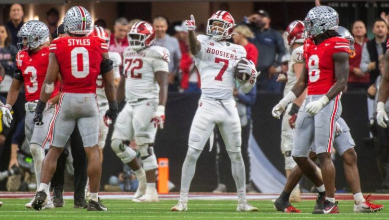 Indiana is No. 1 for first time in college football poll ahead of CFP