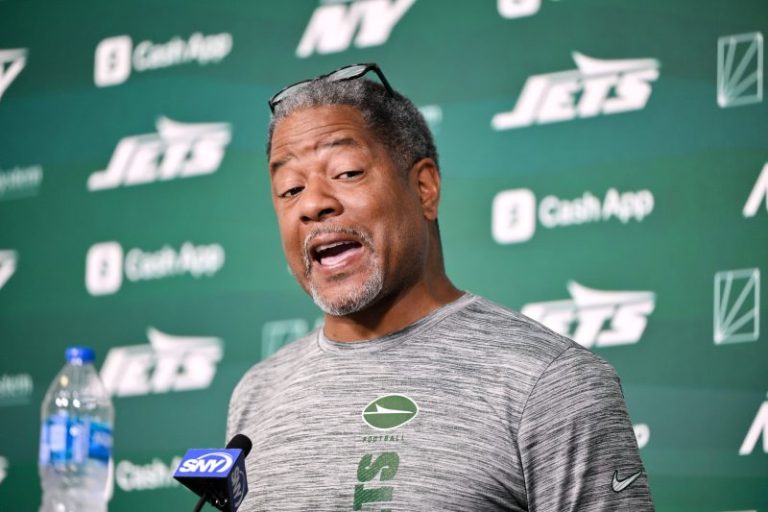 Jets fire defensive coordinator after 14 games