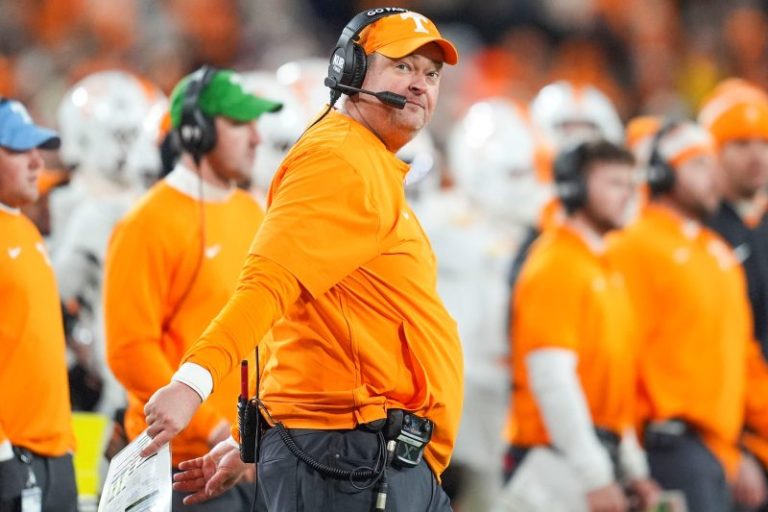 Tennessee football endures strange portal problem with Josh Heupel