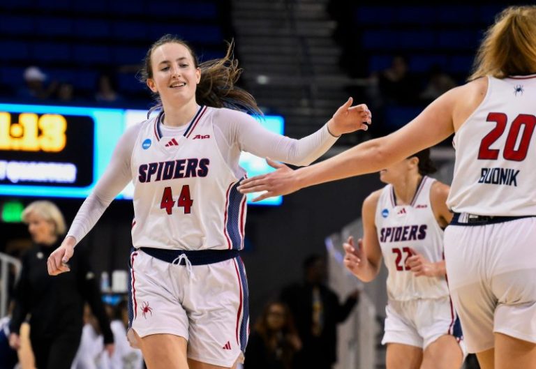This mid-major women’s basketball player just outscored Audi Crooks