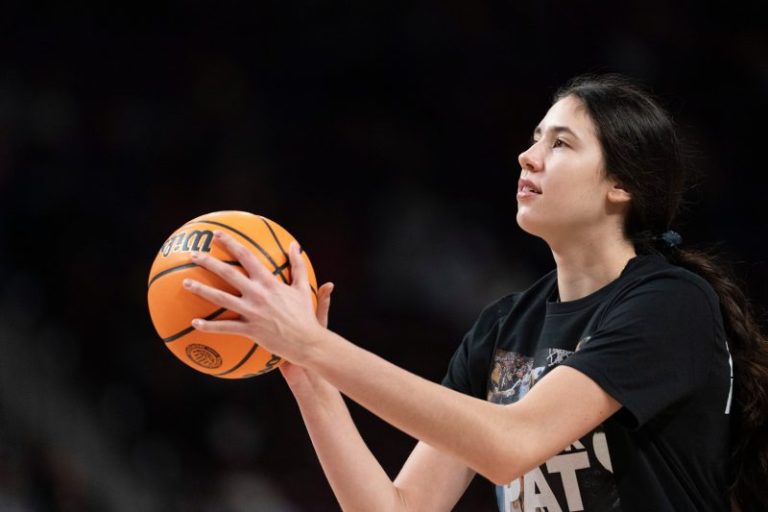 South Carolina women’s basketball adds French prospect vs. Texas