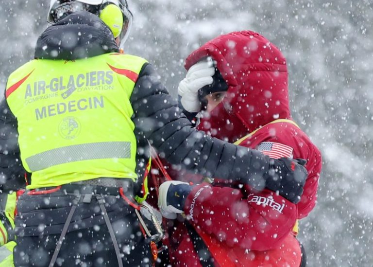 Lindsey Vonn misses super-G day after high-speed crash