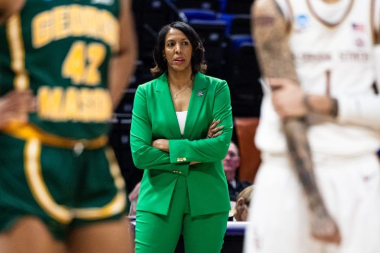 How coach’s belief built George Mason into women’s basketball winnner